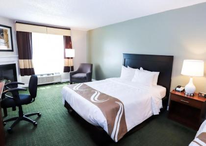 Quality Inn & Suites - image 10