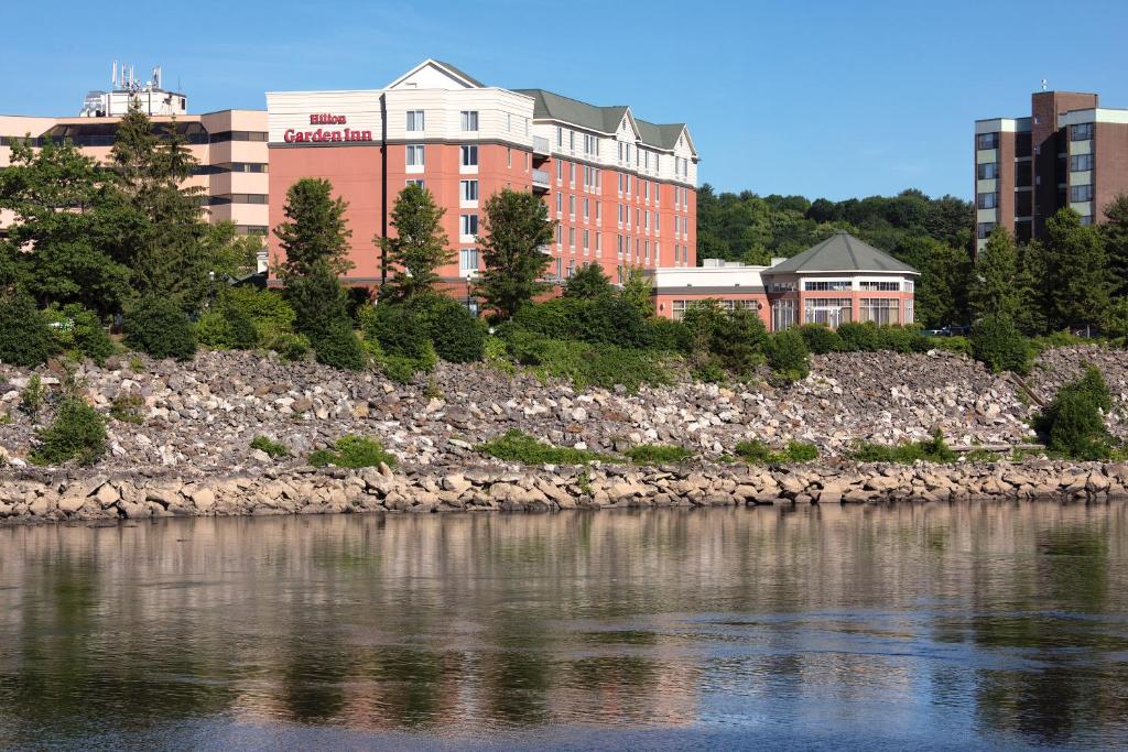 Hilton Garden Inn Auburn Riverwatch - main image