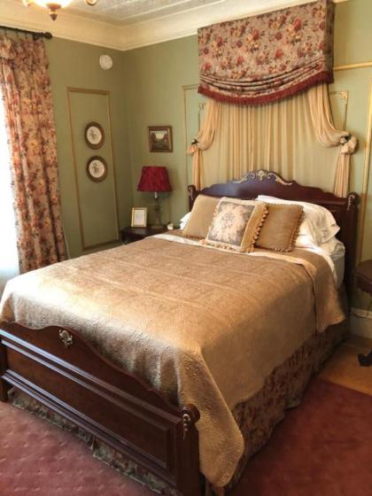 Penley House Bed & Breakfast - image 4