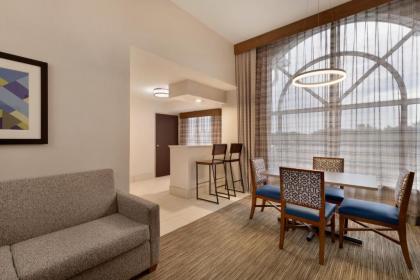 Holiday Inn Express Hotel & Suites Auburn - University Area an IHG Hotel - image 12