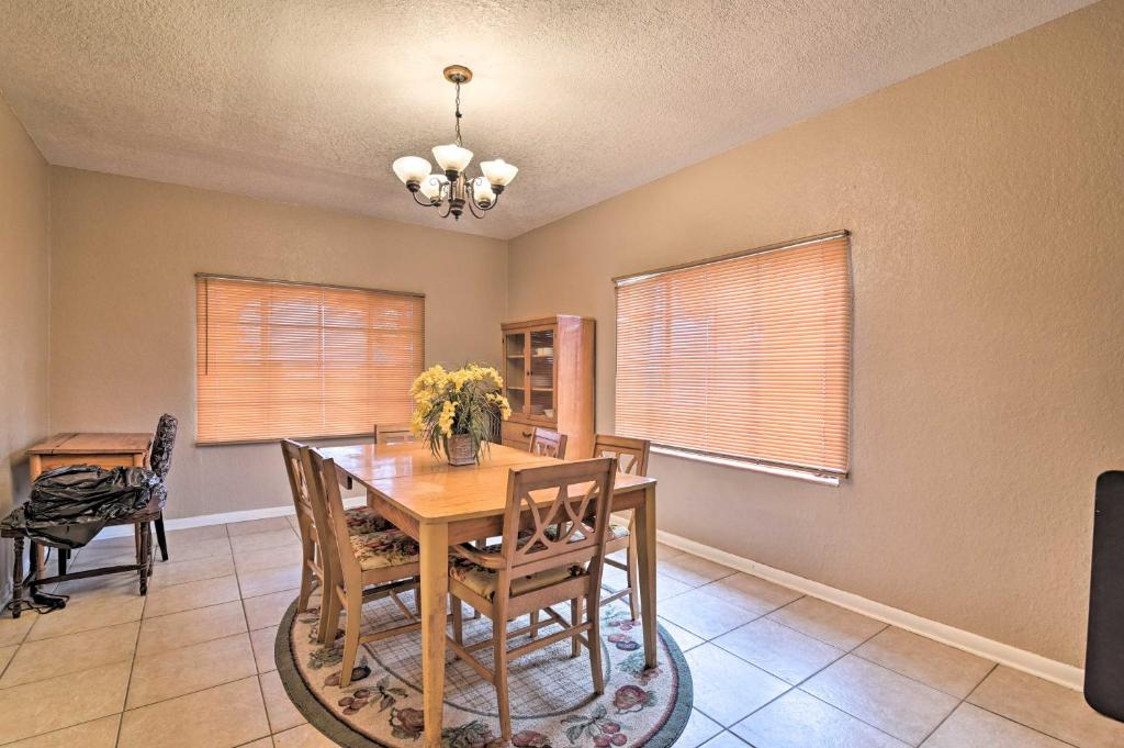 Auburndale House with Private Porch and Gas Grill - image 5