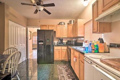 Auburndale House with Private Porch and Gas Grill - image 9