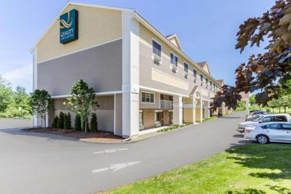 Quality Inn & Suites Evergreen Hotel - image 11