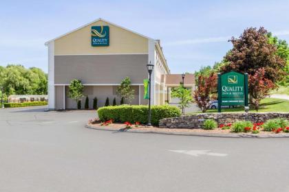 Quality Inn & Suites Evergreen Hotel - image 15