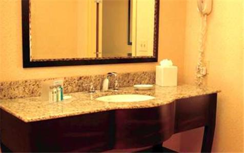 Hampton Inn Augusta - image 7