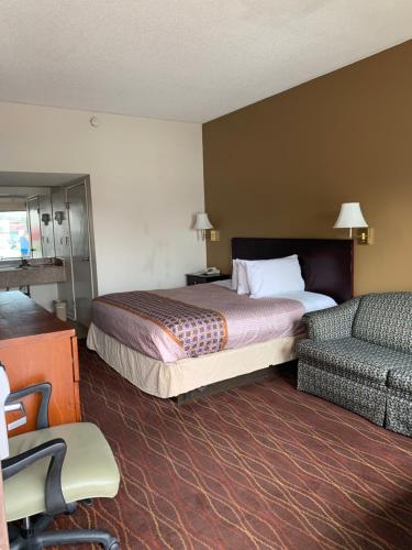 Budgetel Inn and Suites - Fort Gordon - main image