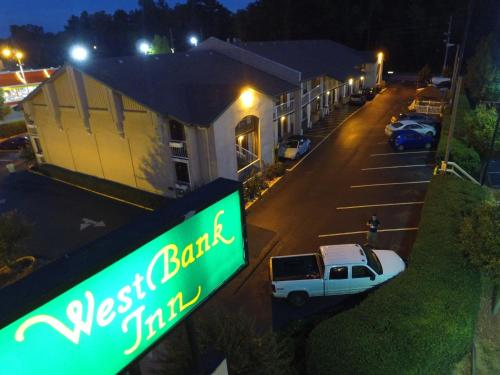 West Bank Inn - main image