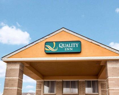 Quality Inn Aurora-Naperville Area - image 3