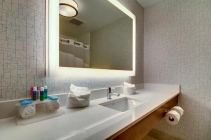 Holiday Inn Express & Suites Aurora - Naperville an IHG Hotel - image 15