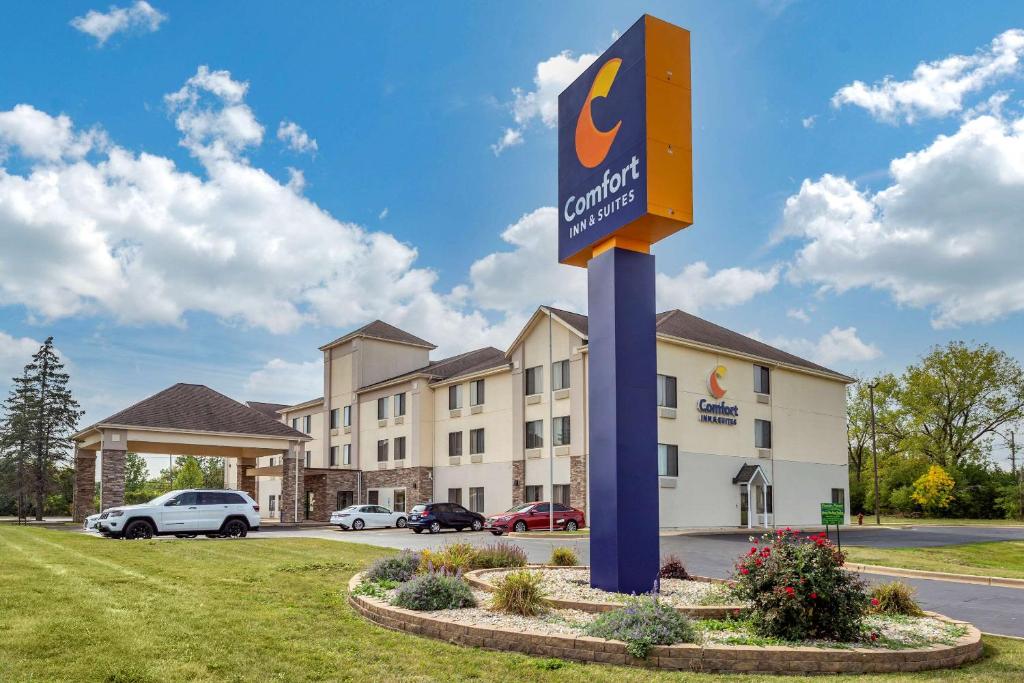 Comfort Inn & Suites North Aurora - Naperville - main image