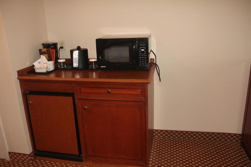 Hilton Garden Inn Denver Airport - image 4