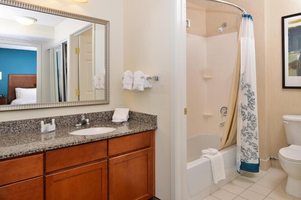 Residence Inn by Marriott Denver Airport at Gateway Park - image 2