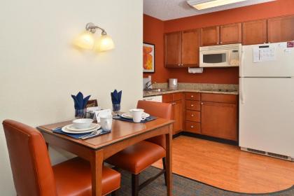 Residence Inn by Marriott Denver Airport at Gateway Park - image 3