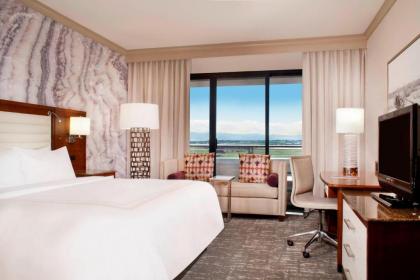 Denver Airport Marriott at Gateway Park - image 15