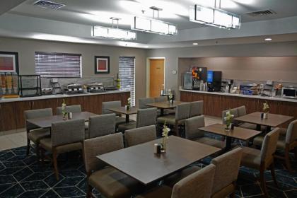 Best Western Plus Gateway Inn & Suites - Aurora - image 14