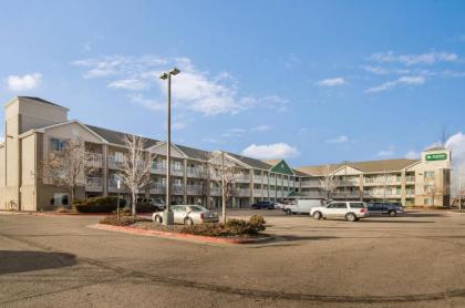 Hotel in Aurora Colorado