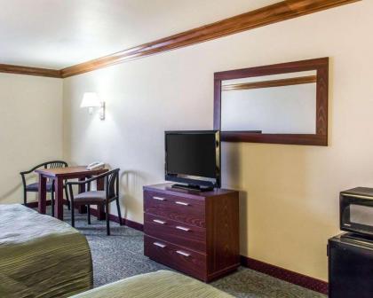 Quality Inn and Suites Denver Airport - Gateway Park - image 10