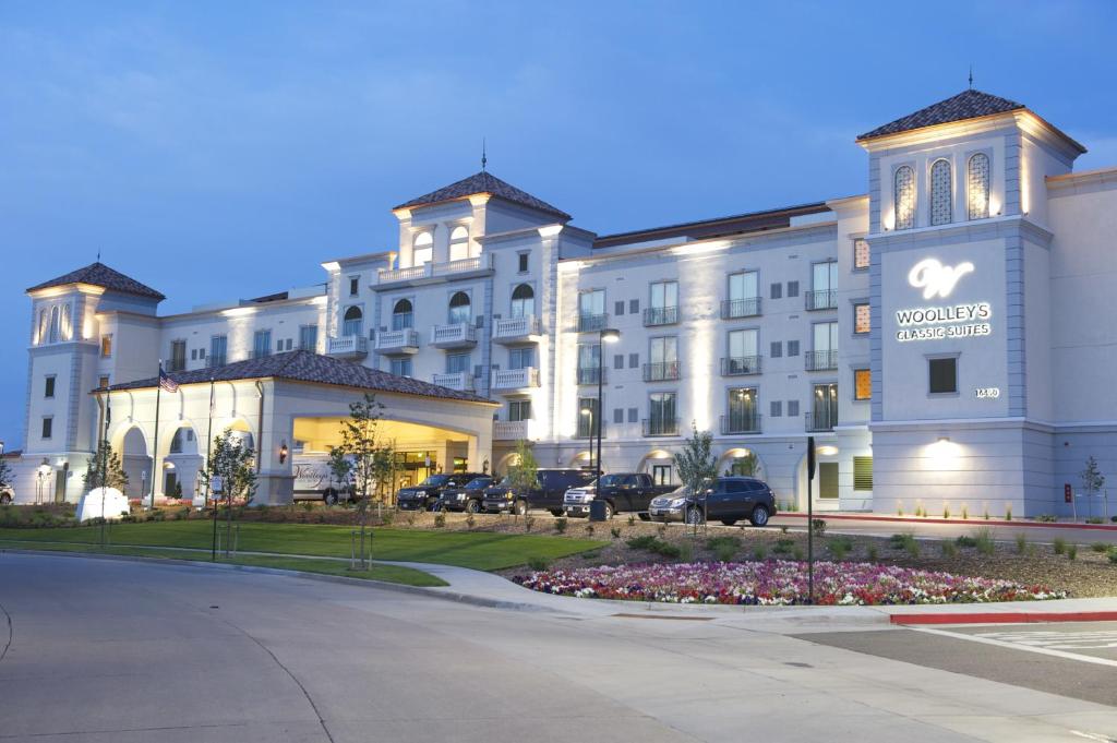 Woolley's Classic Suites Denver Airport - main image