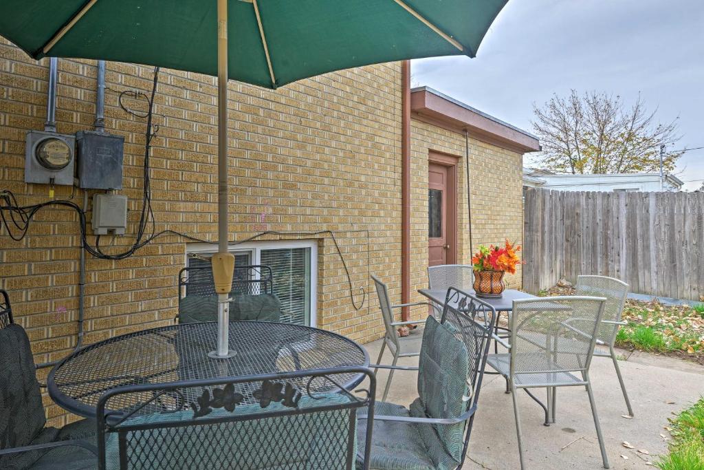 Charming Aurora House - 3 Blocks from UC Health! - image 2