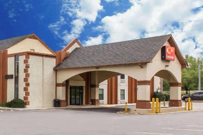 Econo Lodge At Six Flags - image 11