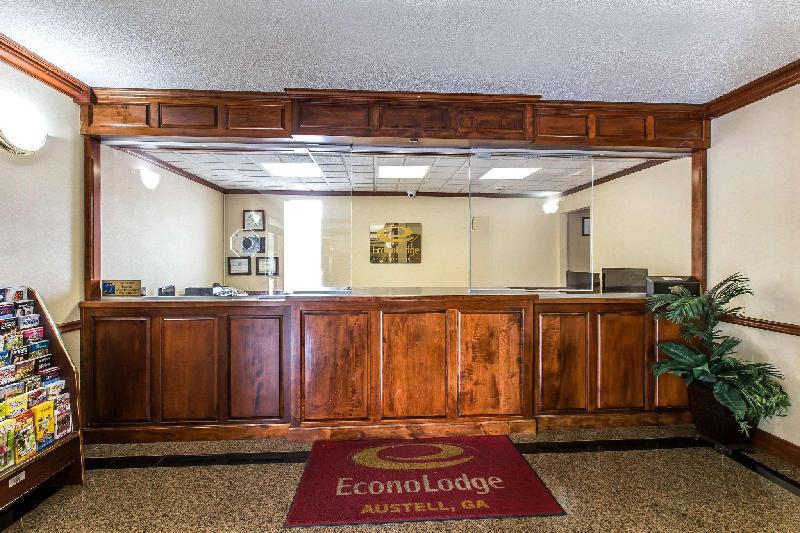 Econo Lodge At Six Flags - image 4