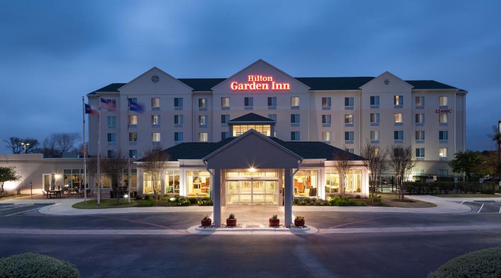 Hilton Garden Inn Austin North - main image