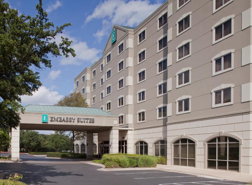 Embassy Suites by Hilton Austin Arboretum - main image