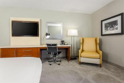 DoubleTree by Hilton Austin-University Area - image 5