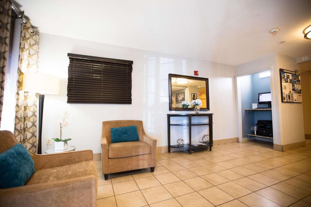 Sonesta Simply Suites Austin South - image 2