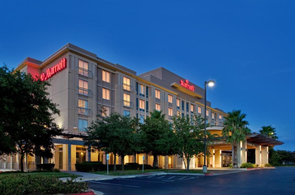 Austin Marriott South - image 2