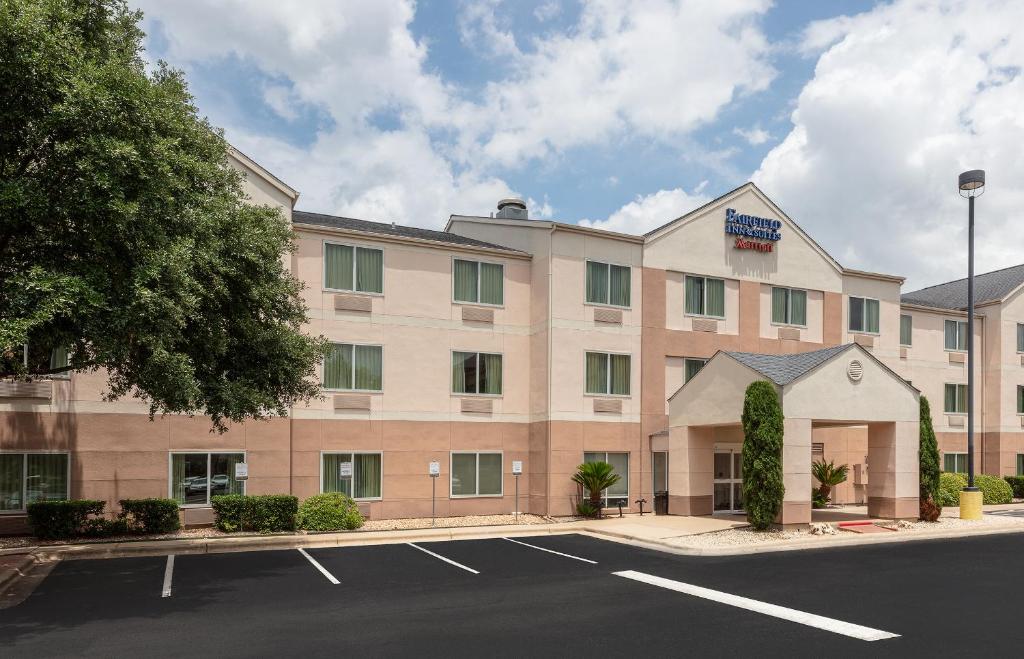 Fairfield Inn and Suites Austin South - main image