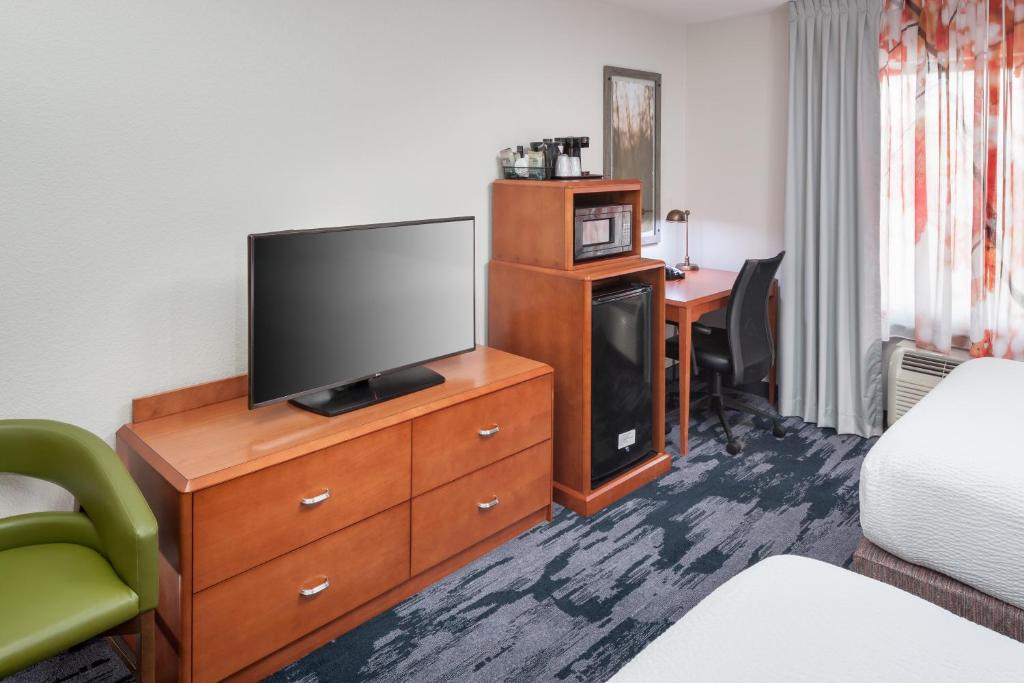 Fairfield Inn & Suites by Marriott Austin Parmer Tech Ridge - image 3