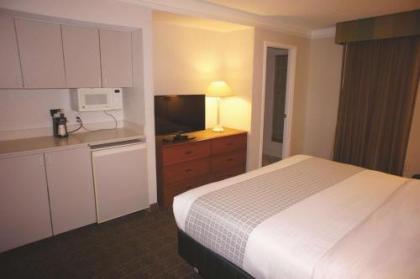 La Quinta Inn & Suites by Wyndham Austin South / Ih35 - image 2