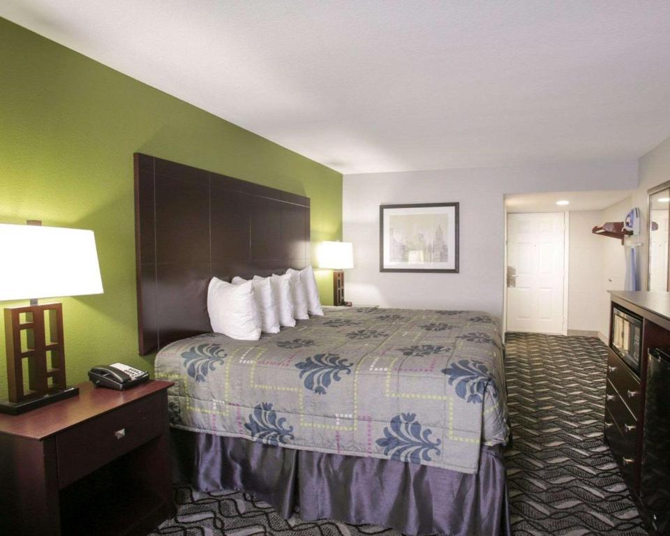 Rodeway Inn and Suites Austin - image 2