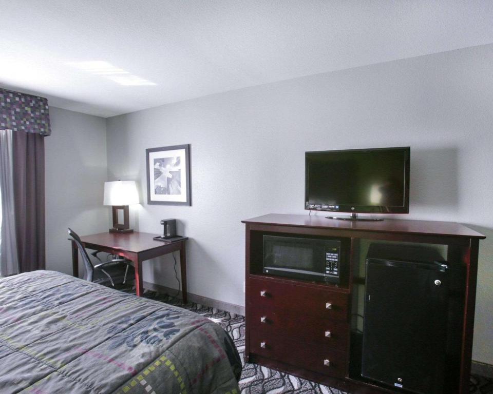 Rodeway Inn and Suites Austin - image 3