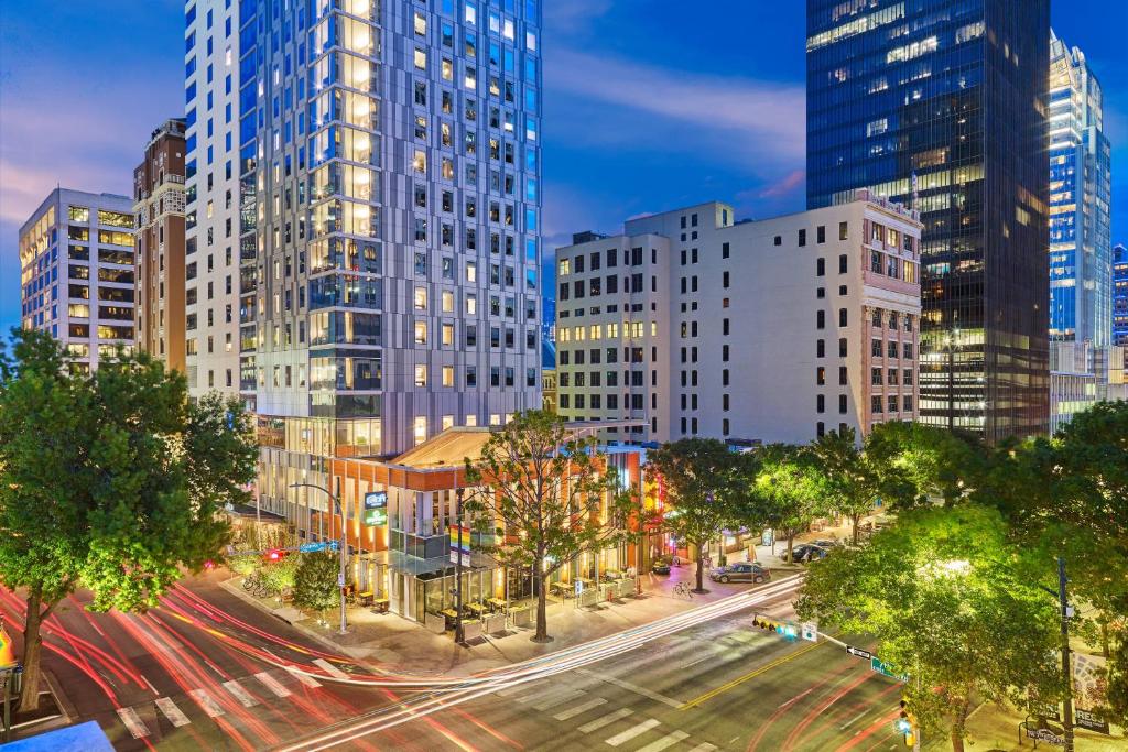 Element Austin Downtown - main image