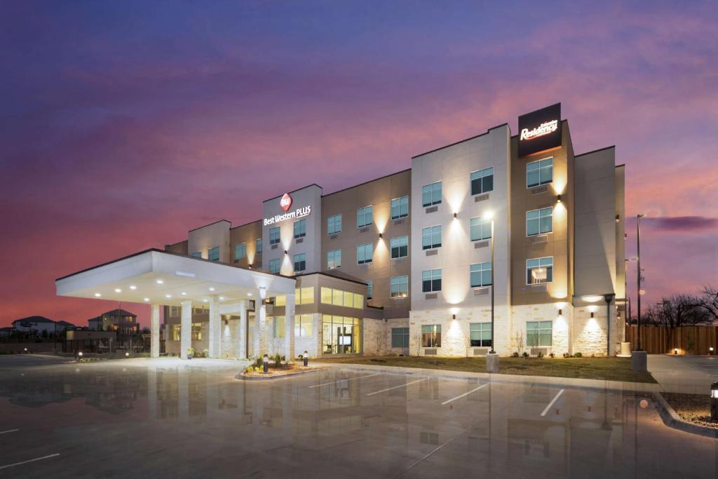 Best Western Plus Executive Residency Austin - main image