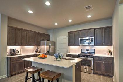 Upscale and Modern Austin Townhome with Pool Access! - image 2