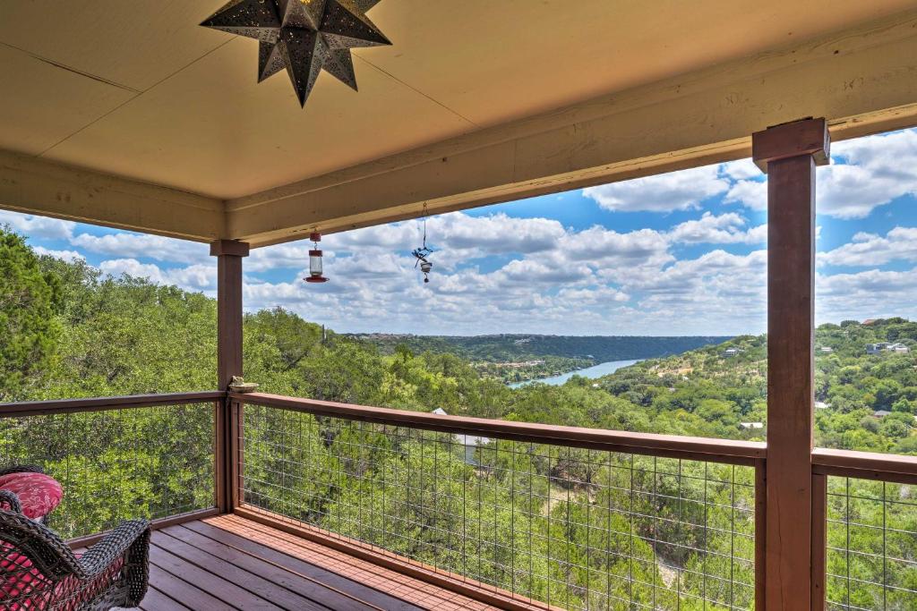 Austin Home with 2 Decks and Views Mins to 2 Lakes! - main image