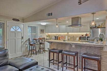 Modern Austin Condo with Pool Less Than 5 Mi to Downtown! - image 2