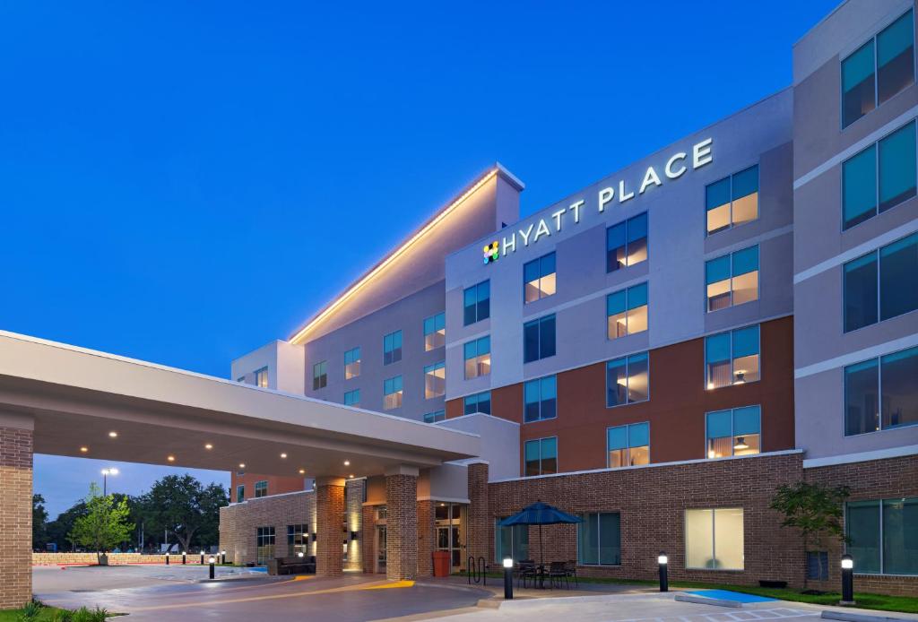 Hyatt Place Austin Lake Travis/Four Points - main image