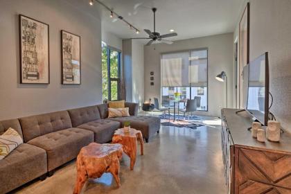 Lively Urban Escape with Private Patio in SoLA! - image 1