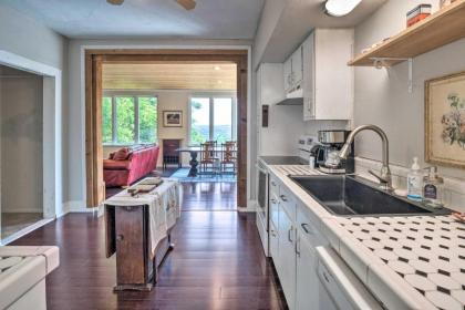 Austin Home with Deck Yard and Hill Country View - image 2