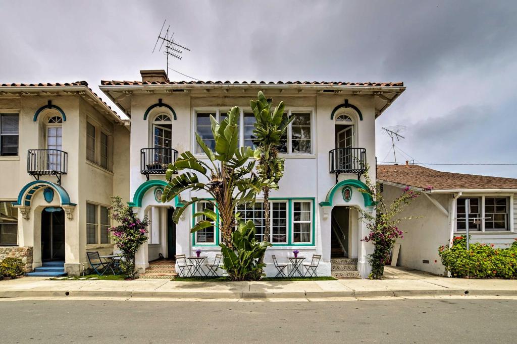 Sunny Catalina Island Home - Steps to Avalon Bay! - image 4