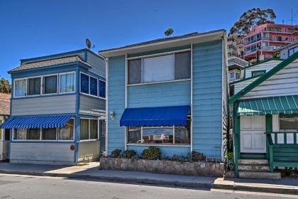 Catalina Island Duplex - Steps to Beach and Pier! - image 10