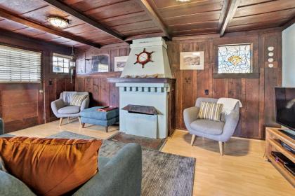 Charming Catalina Home with Deck Walk to the Beach! - image 14