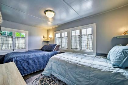 Charming Catalina Home with Deck Walk to the Beach! - image 7