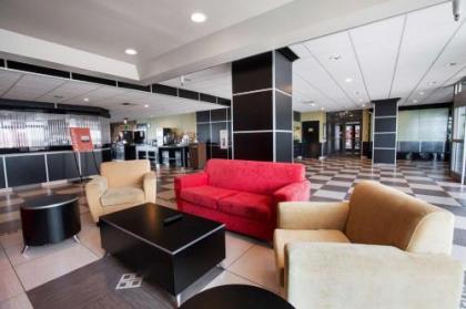 Travelodge by Wyndham Avenel Woodbridge - image 1