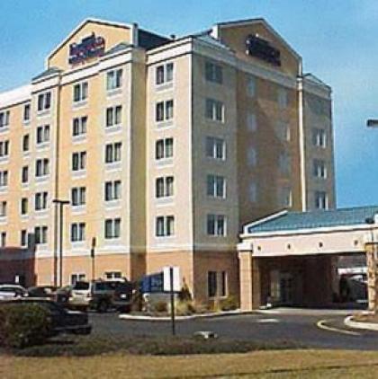 Fairfield Inn  Suites Woodbridge