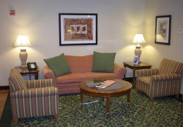 Fairfield Inn & Suites Woodbridge - image 2